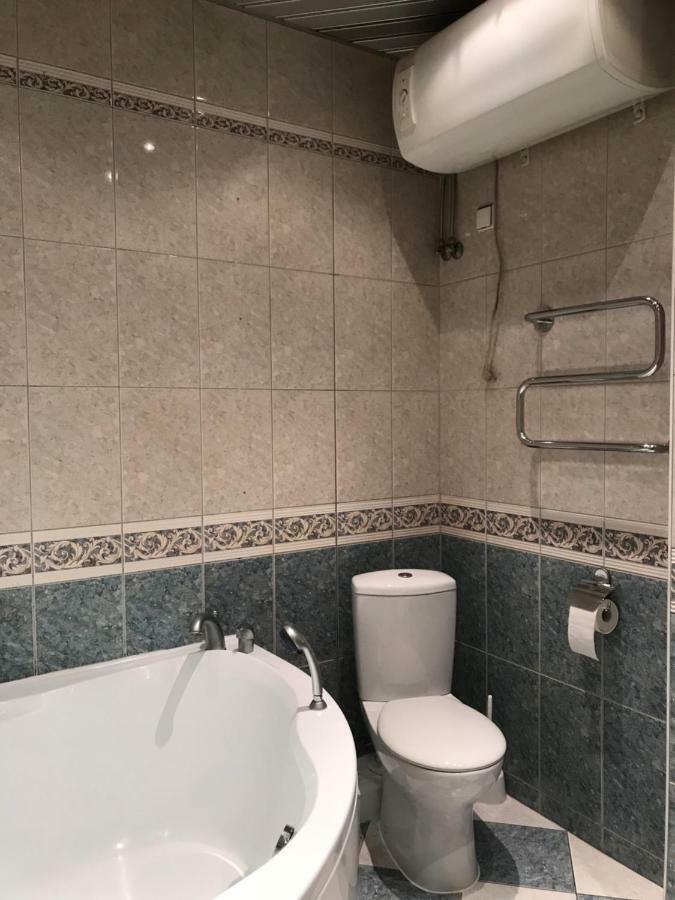 3 Bedrooms With Free Parking And River View Leilighet Riga