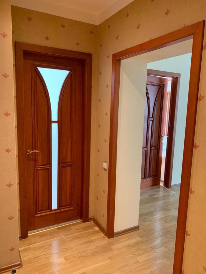 3 Bedrooms With Free Parking And River View Leilighet Riga